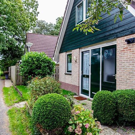 Bungalow 40 Op Recreatiepark De Wielen Sint Maarten Eksteriør billede
